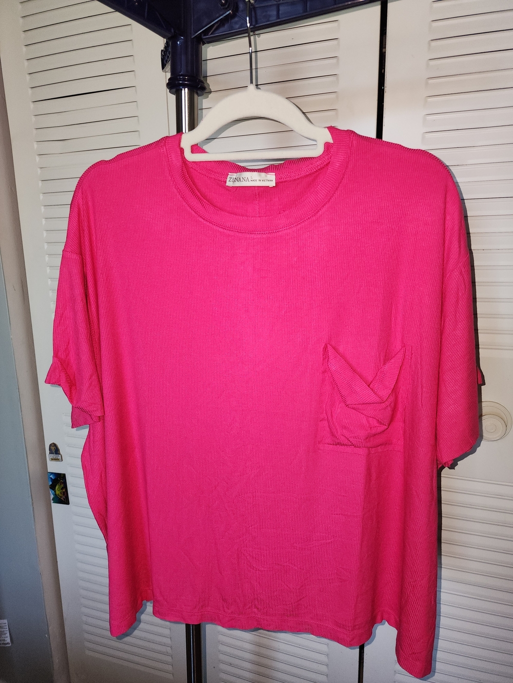 NWOT Zenara Hot Pink Short Sleeve Oversized Rib Pocket Tee, Size L
